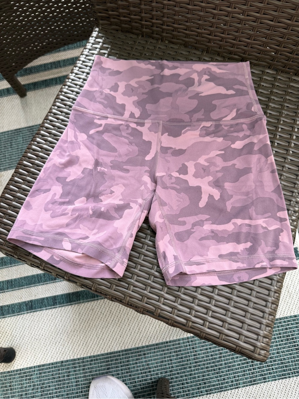 lululemon athletica Pink Camo High-Rise Bike Shorts size 4